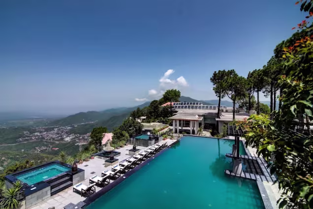 Moksha Himalaya Spa Resort Himachal Pradesh - Parwanoo