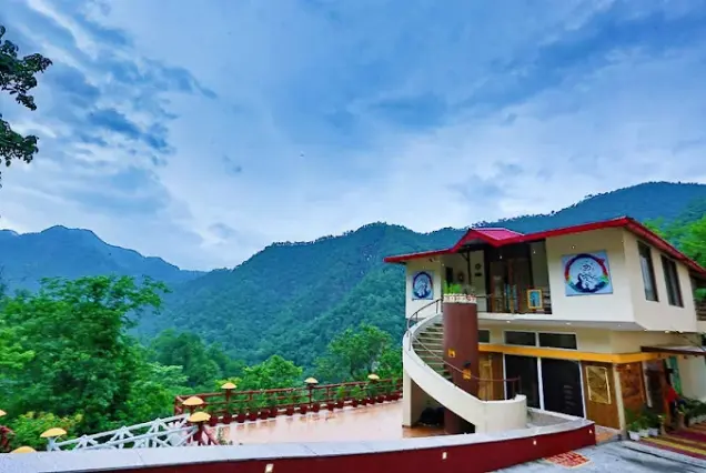 Veda5-Ayurveda-Yoga-Retreat-Rishikesh